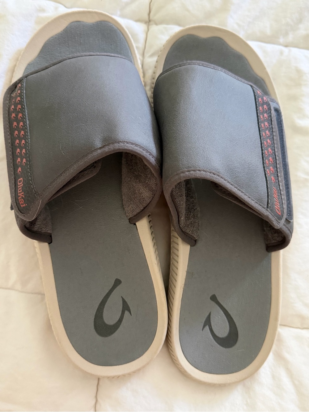 Olukai Mens Slide Sandals with Logo NWOT 13